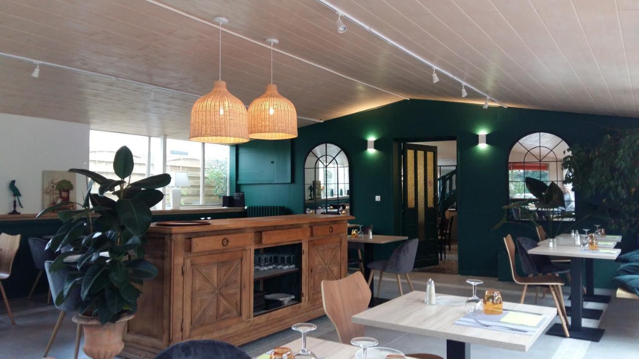 Logis Hotel Le Chene Vert Bollène Buitenkant foto